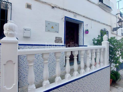 Foto 52529697-1145-4eee-ab4b-069b7a9d4392. Casa adossada a calle valencia 17 a Torrox pueblo Torrox