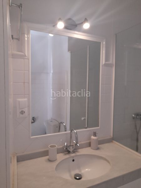 Foto dafe3c7c-a093-4e77-9f6f-f134e9517d4a. Àtic a calle bolsa 3 a Centro Histórico Málaga