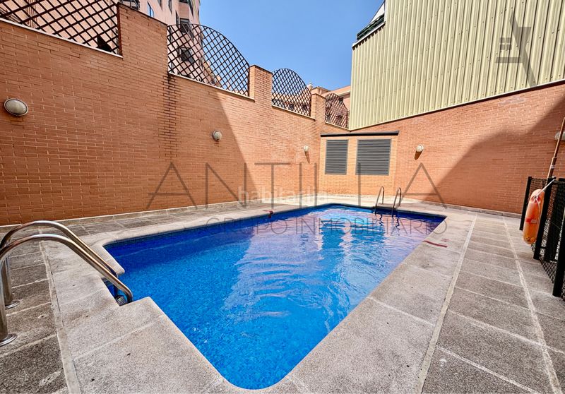 Foto ae6e1685-48da-4647-9c61-c291330d759a. Pis amb calefacció piscina a Puerta Bonita Madrid