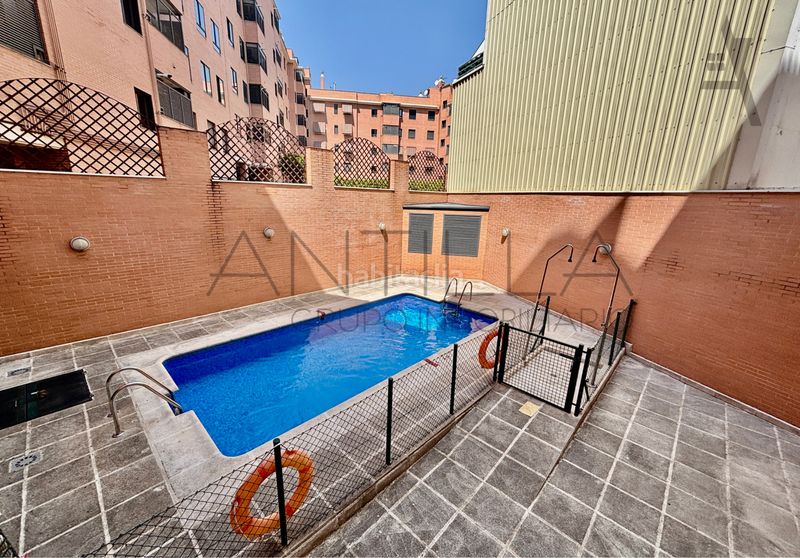 Foto fc424ee9-815f-447f-8f24-ca7eebe388d2. Pis amb calefacció piscina a Puerta Bonita Madrid