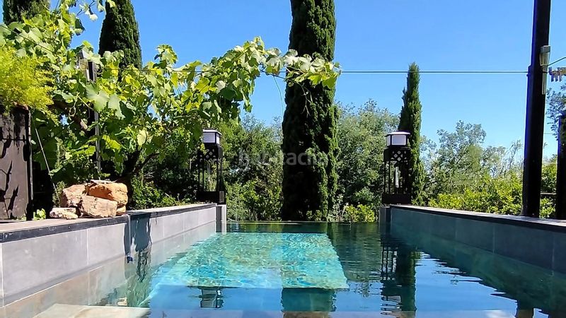 Foto 5aa21c46-8c4c-4869-acbe-b0bd92ed10a7. Casa amb xemeneia calefacció aparcament piscina a Mollet de Peralada