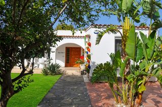 Maison  Carrer pení. Empuriabrava – pení | casa de una sola planta con piscina