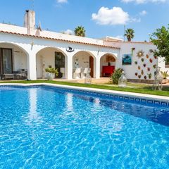House  Carrer pen�. Empuriabrava � pen� | casa de una sola planta con piscina