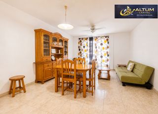 Piso  Calle orobal. Un bajo cómodo, funcional y listo para empezar una nueva etapa e
