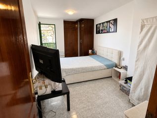 Appartement  Avenida reina sofía. **a pocos metros del mar. en el corazón de playa san juan. y con