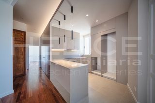 Rent Flat in Carrer d'alacant 21. Espectacular piso a estrenar de 3 dormitorios con terraza privad