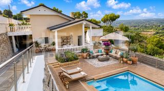 Chalet en Cumbres de Calicanto. Chalet reformado junto a urb. el bosque