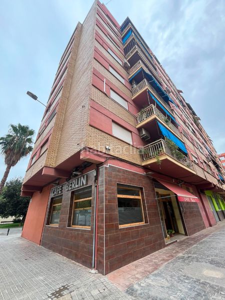 Foto 2484b2ba-18a5-4eb3-a458-59fe2241ddfe. Local comercial amb calefacció a Nou Benicalap Valencia
