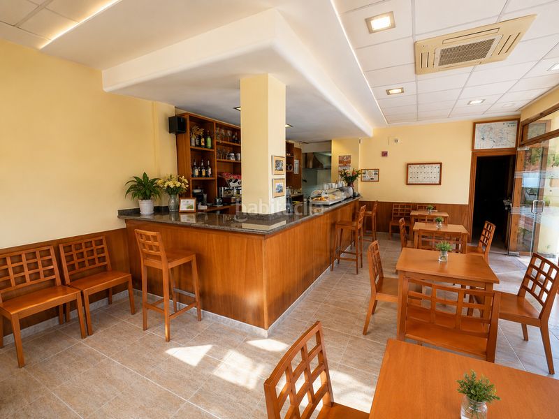 Foto 4735ca29-eb56-495c-9798-6f24b439558e. Local comercial amb calefacció a Nou Benicalap Valencia