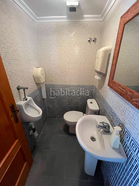 Foto 4a439b69-b283-41cb-92c2-0d49d9c63d54. Local comercial amb calefacció a Nou Benicalap Valencia