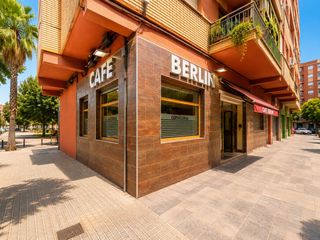 Business premise en Nou Benicalap. Cafeter�a en venta