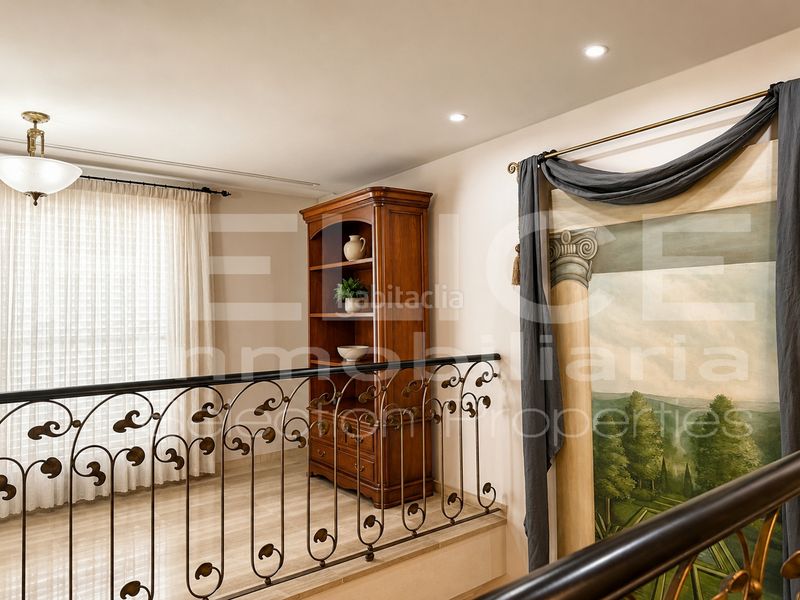 Foto 19b1d652-463f-419d-b1b1-e03d99400114. Chalet casa de lujo con ascensor y garaje en Sedaví