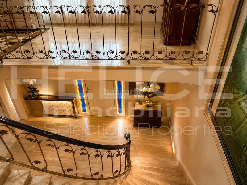 Foto bf14f07d-8a7b-4c8d-90c2-0c8dd349b926. Chalet casa de lujo con ascensor y garaje en Sedaví