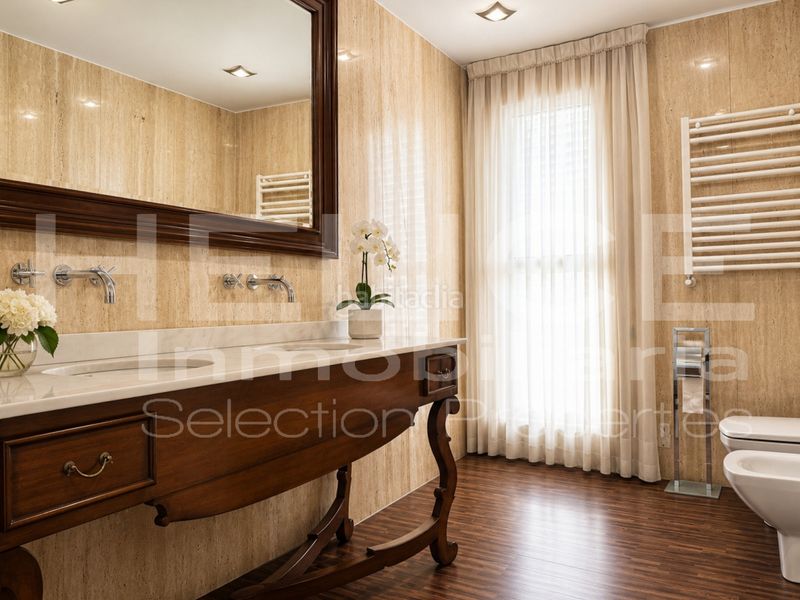 Foto f1caf0e8-7693-40e6-91d2-4abd9cf5c897. Chalet casa de lujo con ascensor y garaje en Sedaví