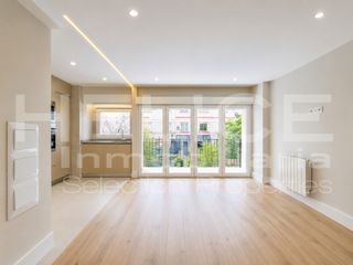 Flat  Avinguda de sant josep de la muntanya. Reforma de dise�o+terraza+balc�n