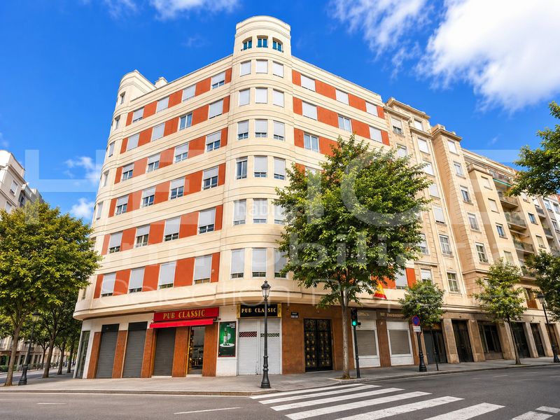 Foto 4fb296d4-c539-4baa-a036-fe77bd27aca6. Rent flat in Gran Via Valencia