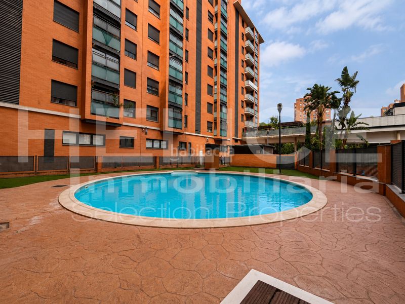 Foto 3515c89d-3ba0-4648-9148-1a72f1230c5c. Flat with heating parking pool in La Punta Valencia