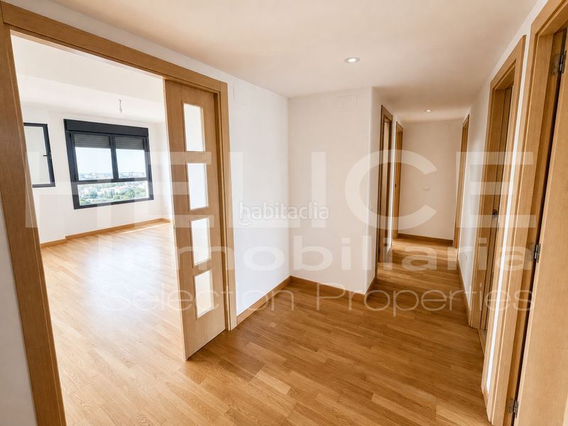 Foto 883e9c2d-07af-4dfb-95ac-502fb7852247. Flat with heating parking pool in La Punta Valencia
