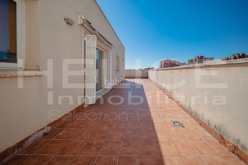 Foto 1b7b4dc9-fd71-4709-92df-3f61bed44ba1. Àtic amb calefacció aparcament piscina a Valterna Paterna