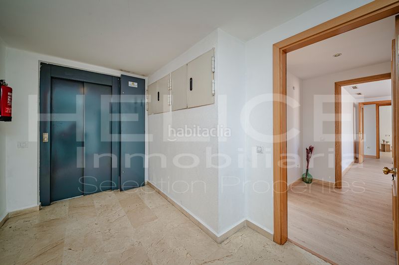 Foto 42788b28-7e2c-4515-a649-36252e1ae442. Àtic amb calefacció aparcament piscina a Valterna Paterna
