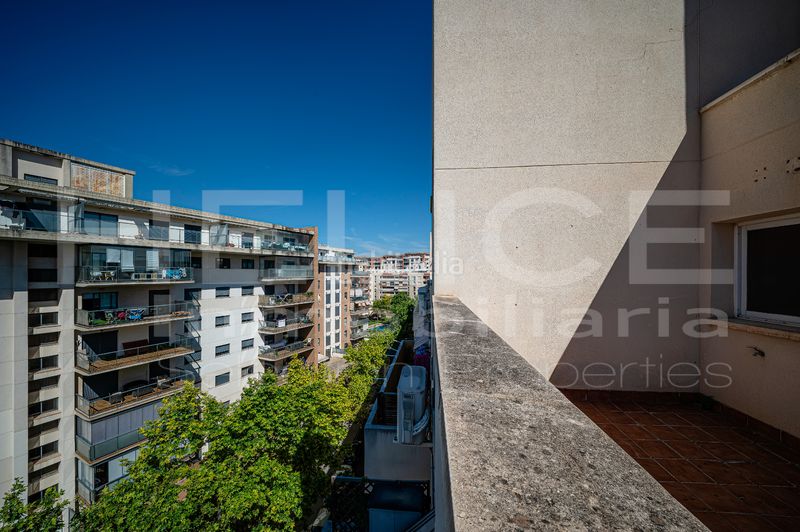 Foto c8fe1c7c-08dc-4c69-aa94-7755bf0779fe. Àtic amb calefacció aparcament piscina a Valterna Paterna