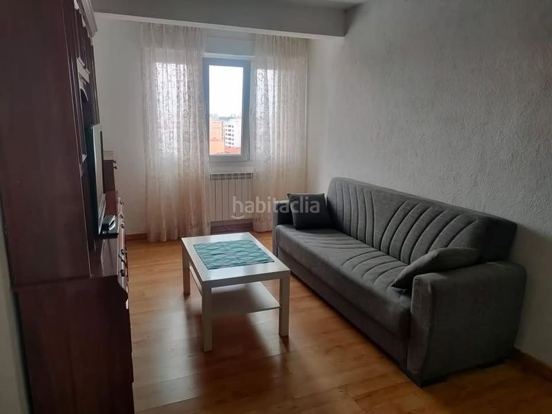 Foto bb56e346-622b-4ef4-b780-5f8f5aaf8eef. Rent flat with heating in Centro Gijón