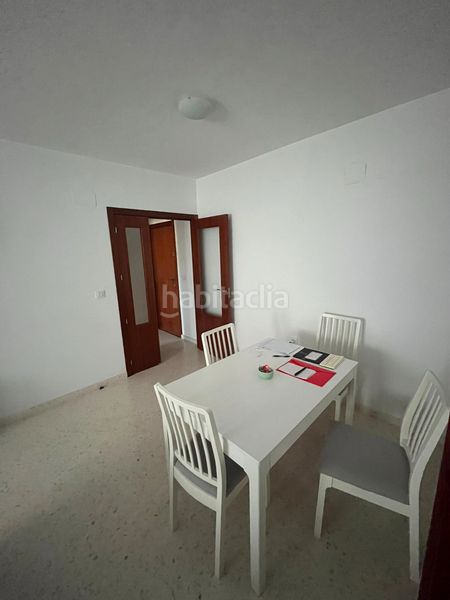 Foto 156b3d46-bd4a-48a9-b094-29d159bf2d0f. Pis a calle jilguero 3 a Poleares Lucena