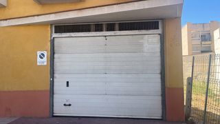 Aparcament cotxe a Avenida de Almeria 62