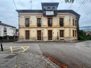 Chalet  La vera 6. Casa de 1.000 m² con 4 apartamentos a reformar en villamayor (pi