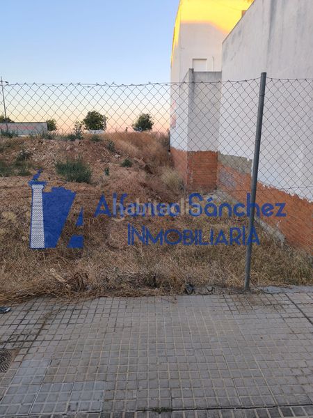 Foto ac657fe3-7876-491b-a6ba-2e4e8c4212e4. Terreny residencial a Almendralejo
