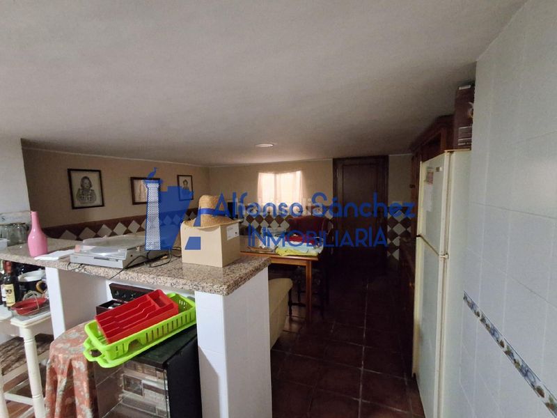 Foto 4a900e70-d62c-45be-8a21-8fa9393a121d. Xalet amb aparcament a Almendralejo