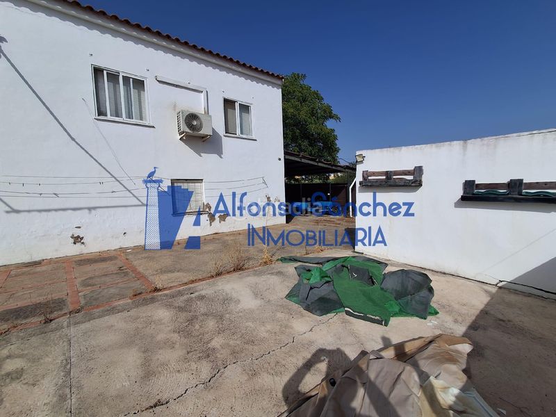Foto 518fa98e-3eb0-43ef-baa8-274691326de3. Xalet amb aparcament a Almendralejo