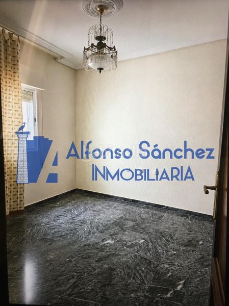 Foto b0f960e1-74b3-43d2-b8a9-e1c701581414. Pis amb aparcament a Almendralejo