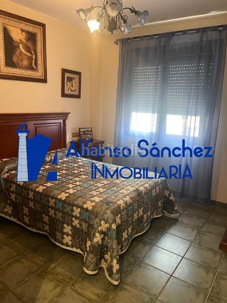 Foto fb331f9c-46a0-49c7-b668-8de8311a27f0. Chalet con parcheggio in Almendralejo