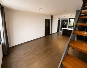 Chalet in Medina del Campo. Dos viviendas independientes en una sola parcela