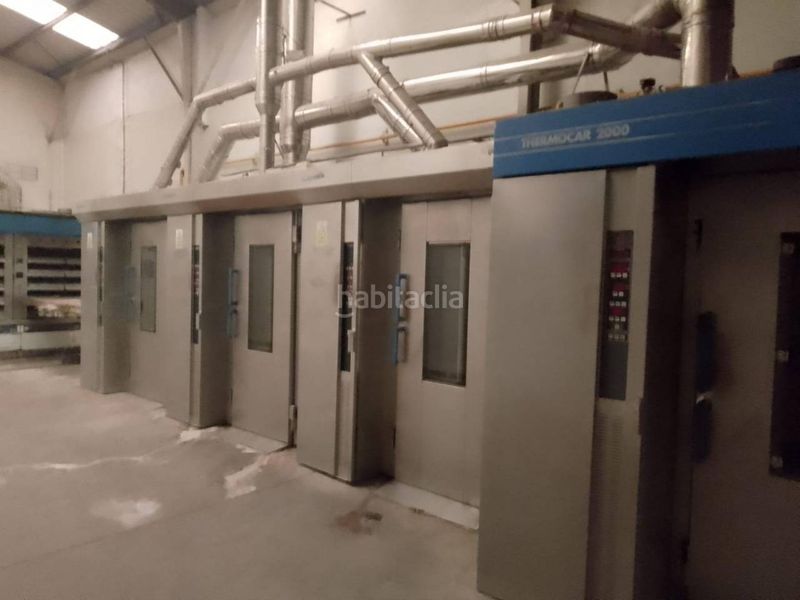Foto 2e2c0640-e4f2-44ab-847d-999cff77d022. Nau industrial a Usurbil