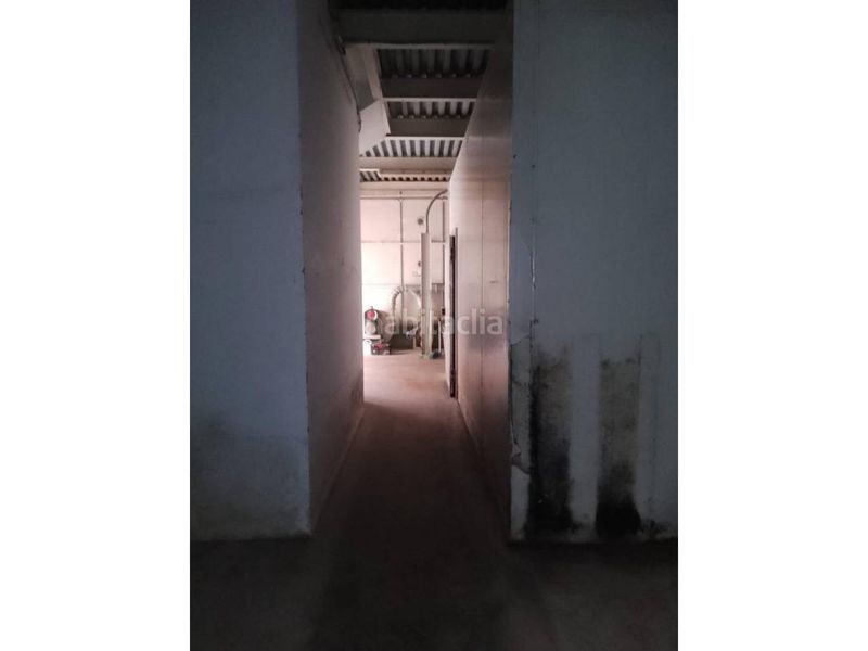 Foto c858a060-03c4-4111-a018-02ebc3c72f0d. Nau industrial a Usurbil