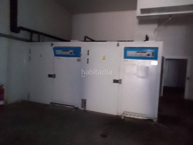Foto d61a32d0-3661-4a9e-bd84-c2fc46c37b6c. Nau industrial a Usurbil