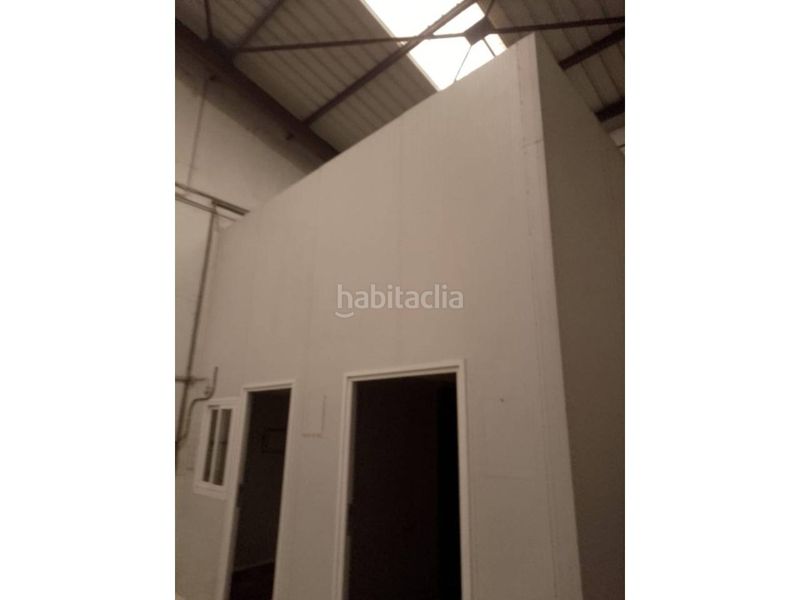 Foto e578ee42-15c0-40e2-8474-ca29e7c504d0. Nau industrial a Usurbil