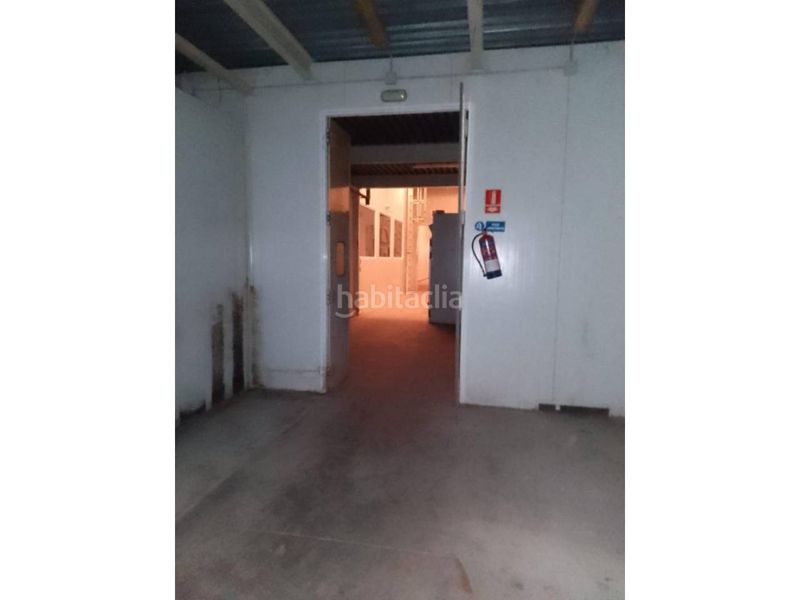 Foto e8e06984-9f8f-4929-ab02-472d97bfa51d. Nau industrial a Usurbil