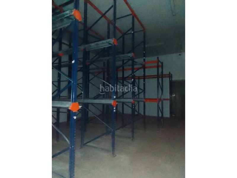 Foto eaddd273-32a9-4618-a8ba-f413224d4631. Nau industrial a Usurbil