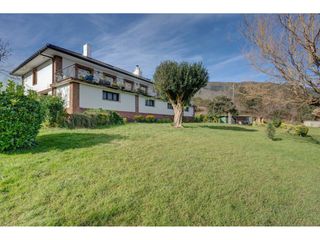 Country house  Calle barrio jaitzubia, 191. Casa de campo en venta en hondarribia
