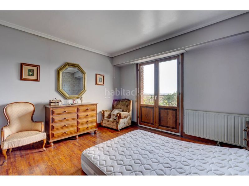 Foto cd0dc24b-7a5b-4169-9379-93e4b979433c. Masia amb calefacció aparcament a Hondarribia