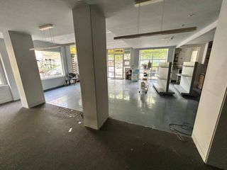 Local Comercial a Calle RIO DEBA, CALLE DEL 6