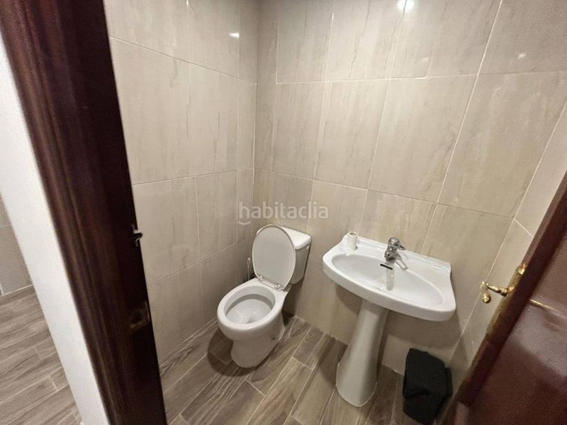Foto d9d60821-1da5-46ab-875a-fadee2e64259. Local comercial a calle hamarretxeta 2 a Pasaia