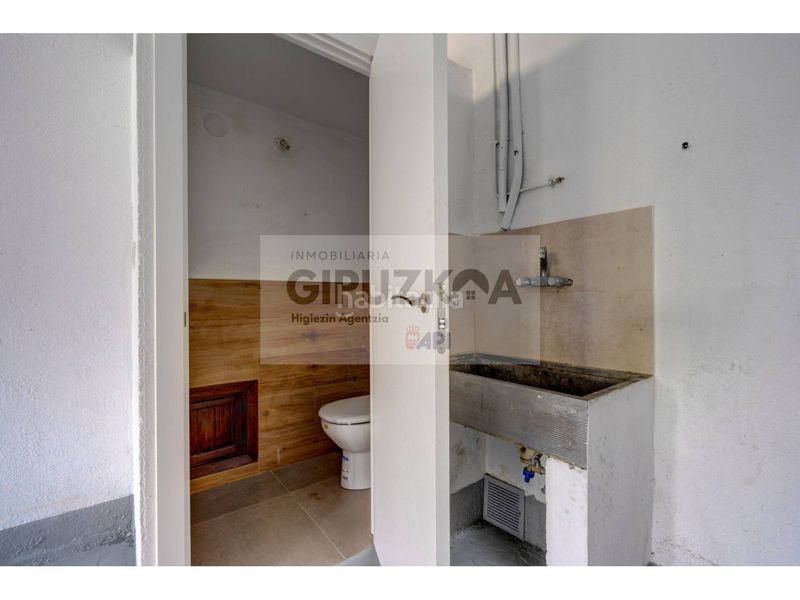 Foto 12a4e65d-6df7-4b29-b677-90d186b24eb0. Casa amb calefacció aparcament piscina a Tolosa