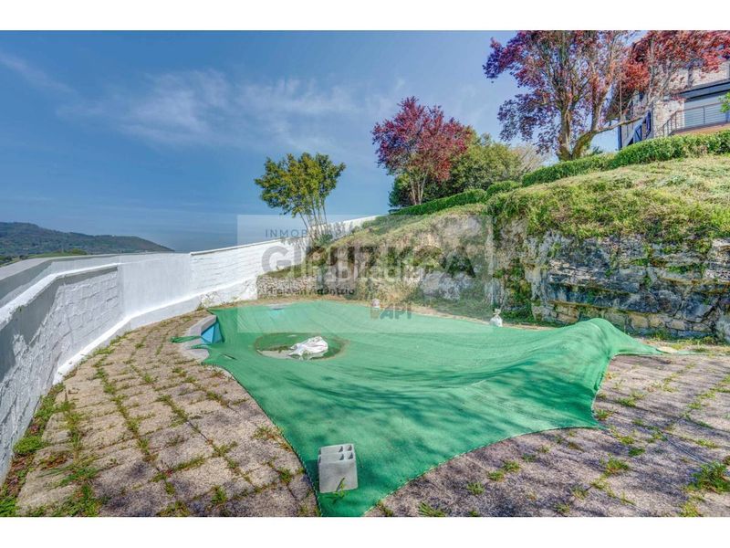 Foto 16f881d6-f42f-4d2c-89d5-aee17ae16cfe. Casa amb calefacció aparcament piscina a Tolosa