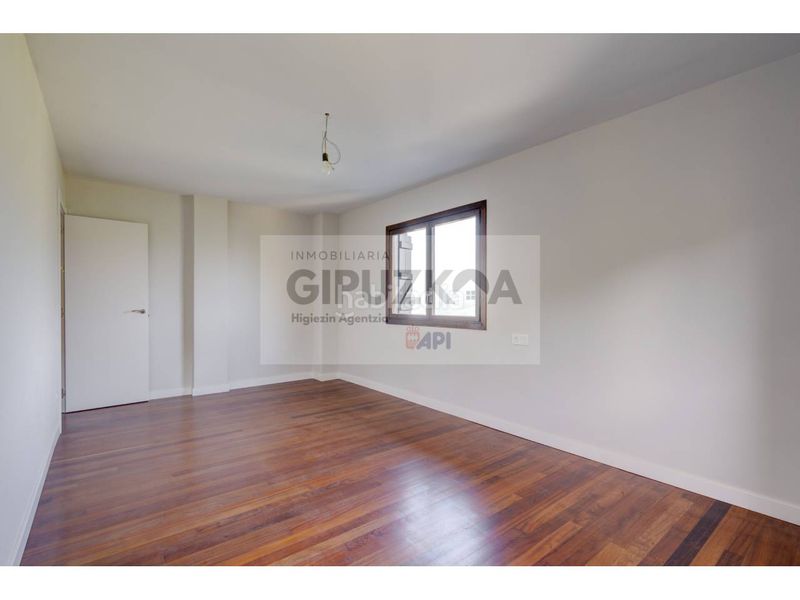 Foto 1a28ffba-925a-4e5d-9f22-db3f01a1269f. Casa amb calefacció aparcament piscina a Tolosa