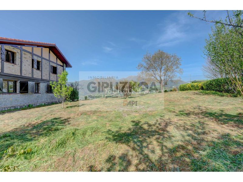 Foto 7524ea1d-6e20-4669-b5df-e115e7560c60. Casa amb calefacció aparcament piscina a Tolosa