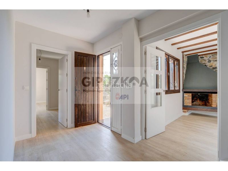 Foto de815fc2-1264-4fa6-8a52-8e93a89c317b. Casa amb calefacció aparcament piscina a Tolosa